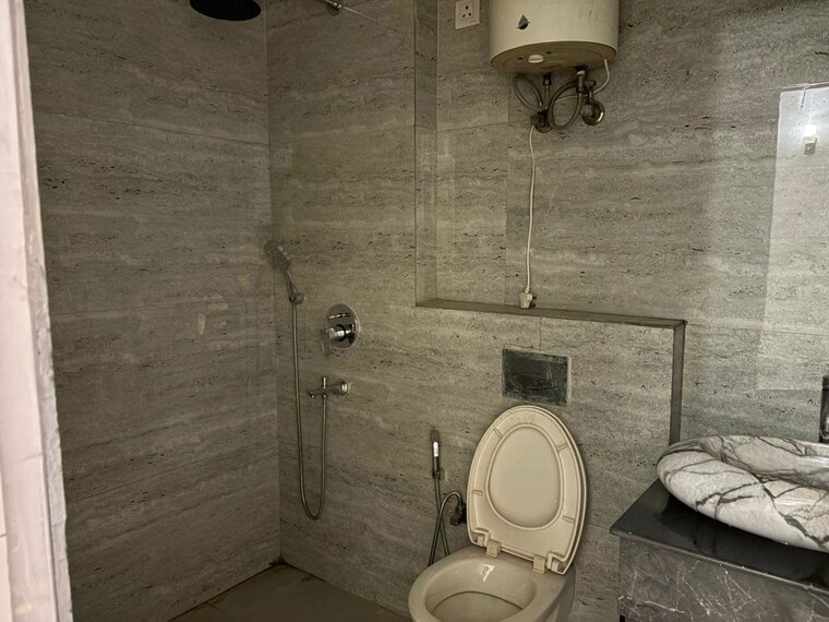 Bathroom, raheja-shilas 4 Bedroom 3400 Sq.Ft. Penthouse In Sector 109 Gurgaon 10614018