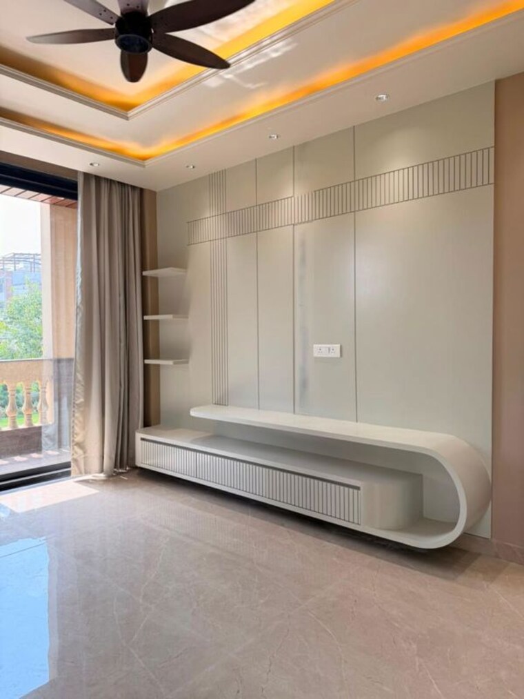 undefined, sainik-plaza 4 Bedroom 250 Sq.Yd. Builder Floor In Sector 49 Faridabad 10614020