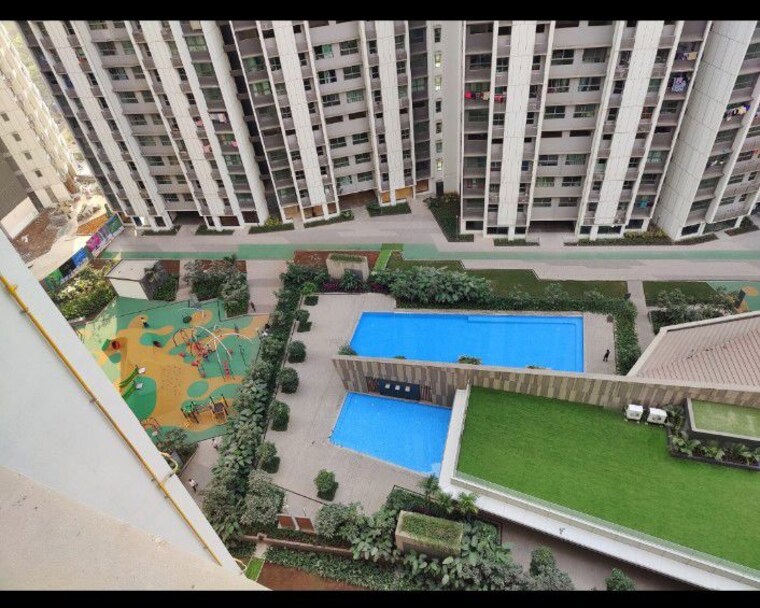Swimming Pool, kalpataru-immensa-e 2 Bedroom 632 Sq.Ft. Apartment In Kolshet Road Thane 10614024