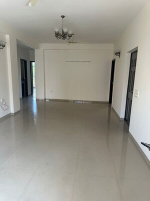 Room in 3.5 BHK Apartment at Emaar Emerald Floors Premier, Sector 65 – for Sale