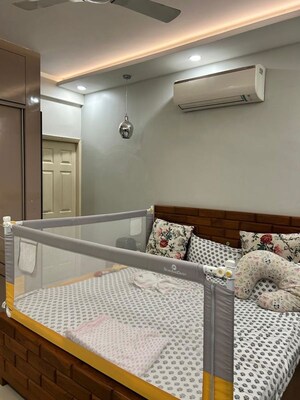 Bedroom in 3.5 BHK Apartment at Emaar Emerald Floors Premier, Sector 65 – for Sale
