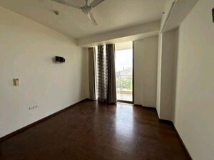 Room in 3 BHK Apartment at M3M Golf Estate, Sector 65 – for Sale