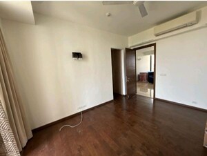 Room in 3 BHK Apartment at M3M Golf Estate, Sector 65 – for Sale