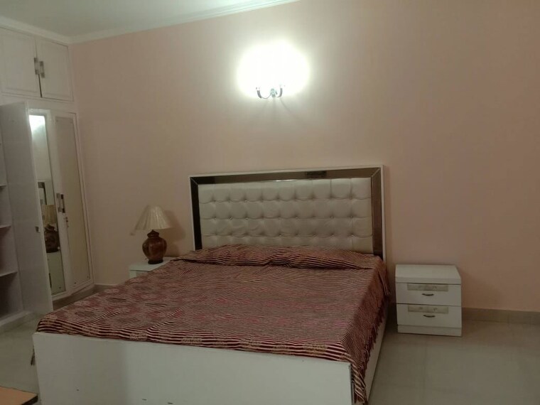Bedroom, vasant vihar 3 Bedroom 2400 Sq.Ft. Builder Floor In Vasant Vihar Delhi 10614044