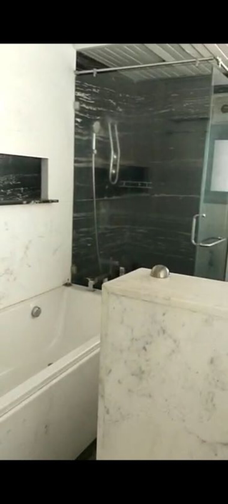 Bathroom, vision-crest 3 Bedroom 2100 Sq.Ft. Apartment In Dadar West Mumbai 10614045