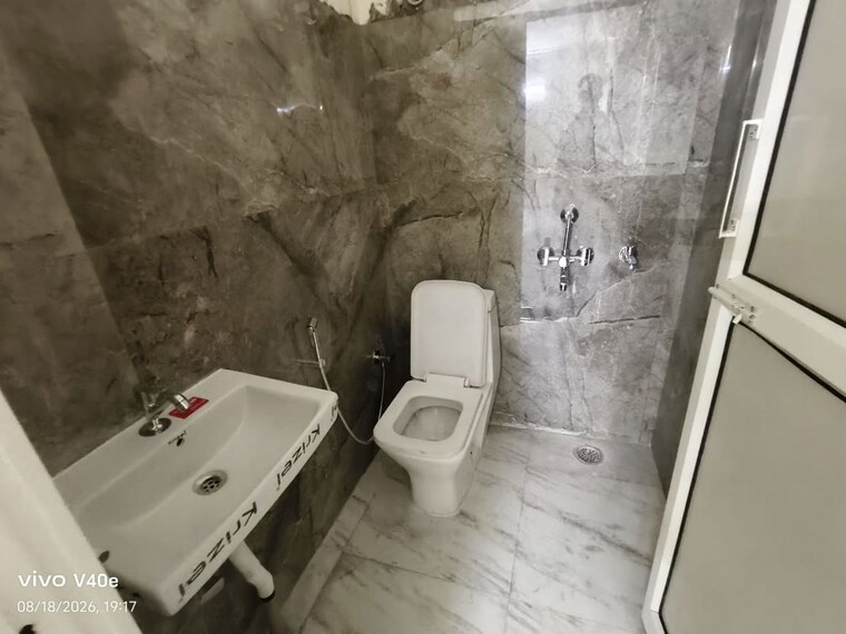 Bathroom, sector 47 2 Bedroom 1200 Sq.Ft. Builder Floor In Sector 47 Gurgaon 10614048