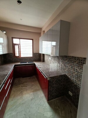 Kitchen in 3 BHK Builder Floor at Sector 47 – for Rent