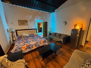 Bedroom in 4 BHK Villa at Gwal Pahari – for Rent