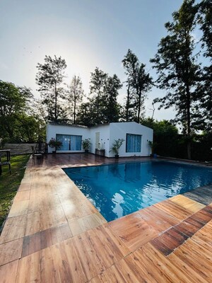 Swimming Pool in 4 BHK Villa at Gwal Pahari – for Rent