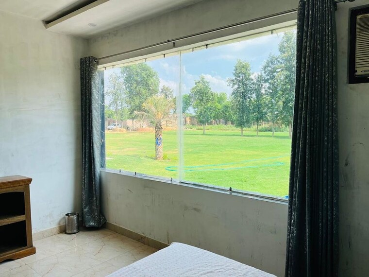 Swimming Pool, gwal pahari 4 Bedroom 3000 Sq.Ft. Villa In Gwal Pahari Gurgaon 10614062