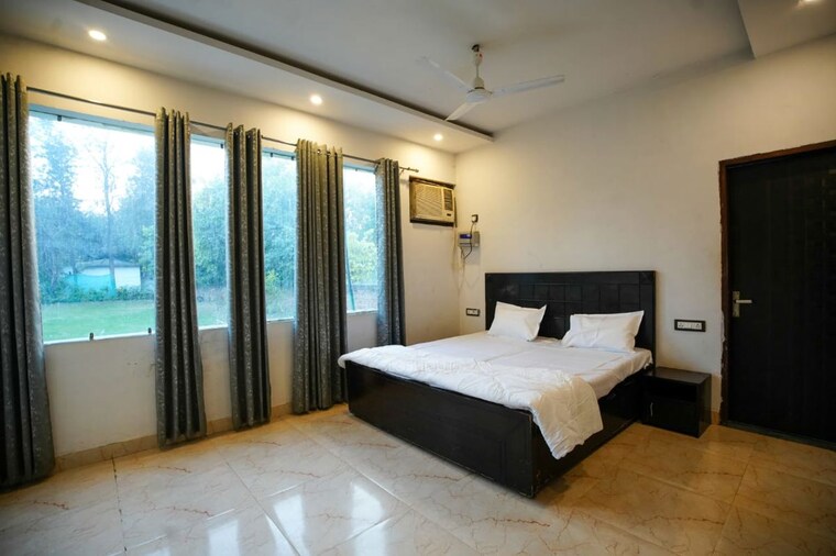 Bedroom, gwal pahari 4 Bedroom 3000 Sq.Ft. Villa In Gwal Pahari Gurgaon 10614062