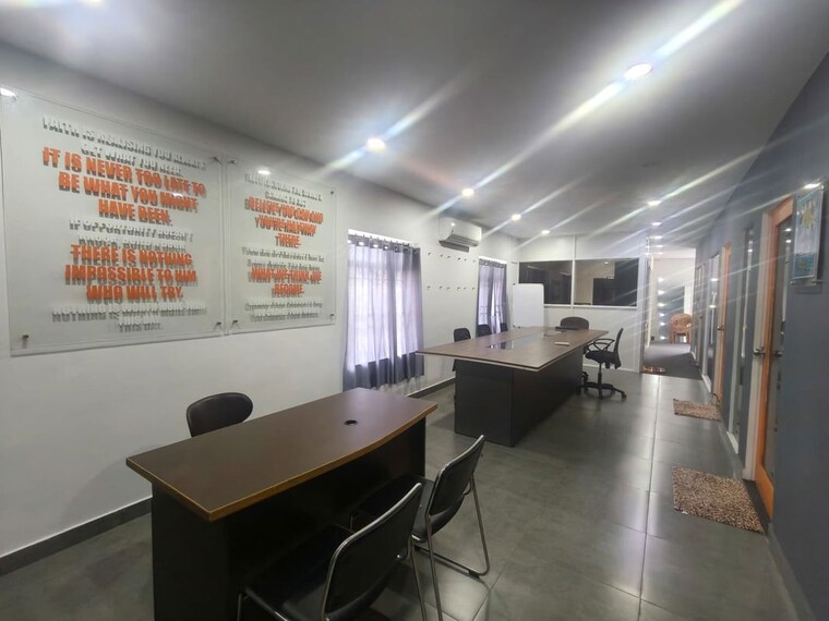 Team Area, chakkaraparambu Commercial Office Space 1700 Sq.Ft. In Chakkaraparambu Kochi 10614066