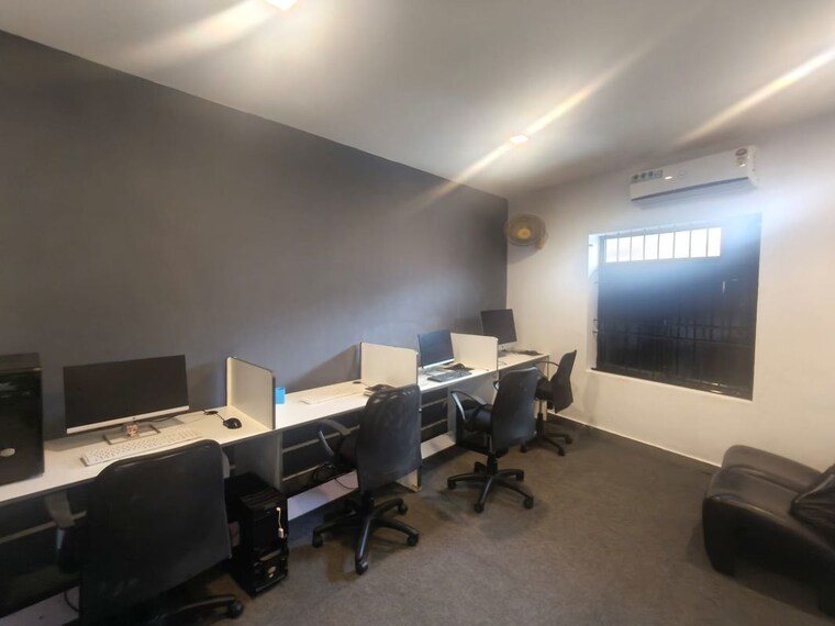Team Area, chakkaraparambu Commercial Office Space 1700 Sq.Ft. In Chakkaraparambu Kochi 10614066