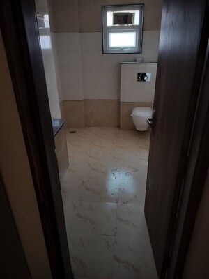 Bathroom in 2 BHK Builder Floor at Sector 33 – for Rent