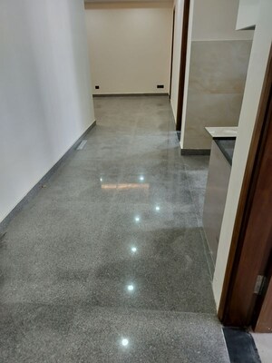 Room in 2 BHK Builder Floor at Sector 33 – for Rent