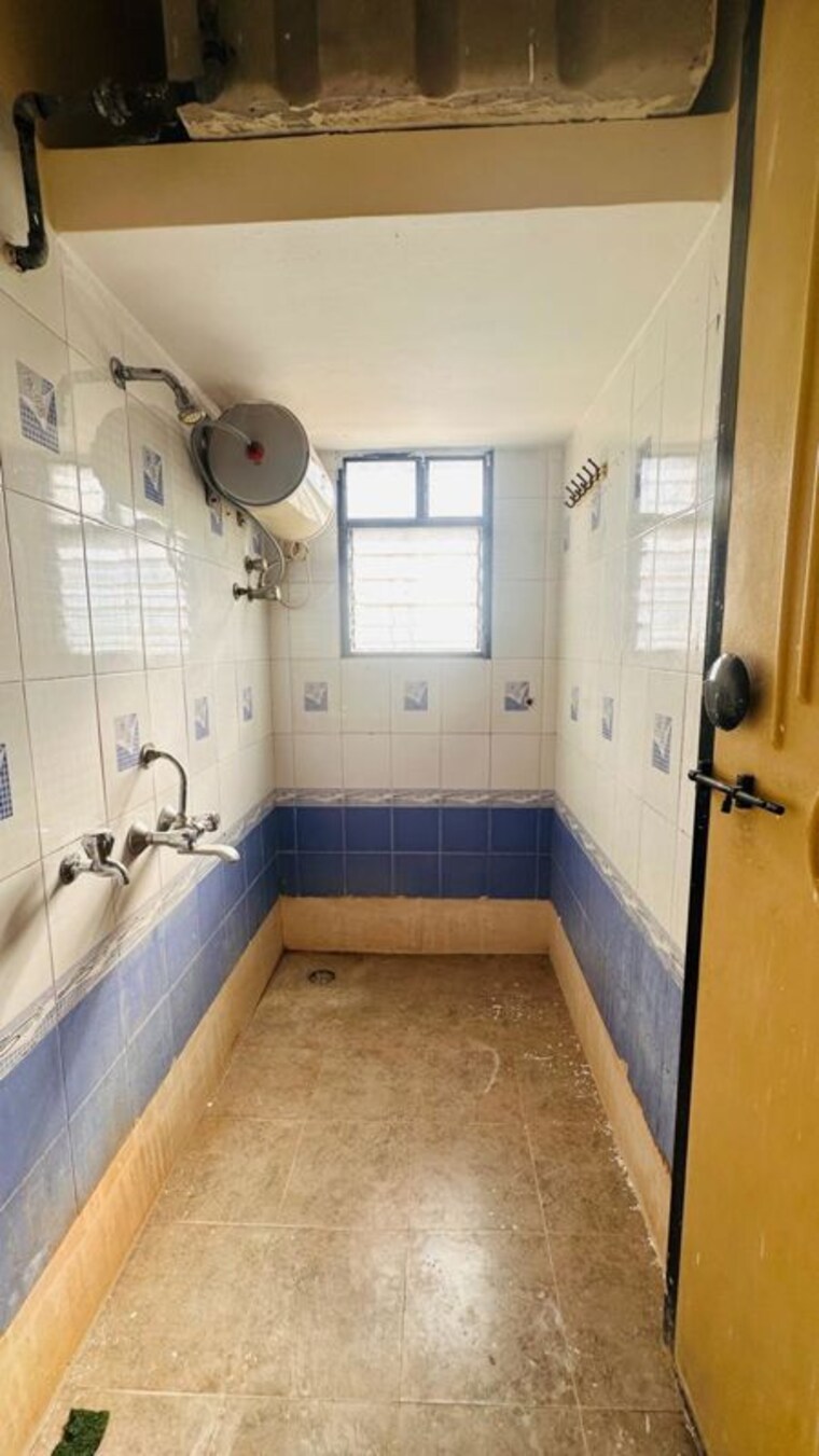 Bathroom, vishal nagar 2 Bedroom 1660 Sq.Ft. Penthouse In Vishal Nagar Pune 10614076