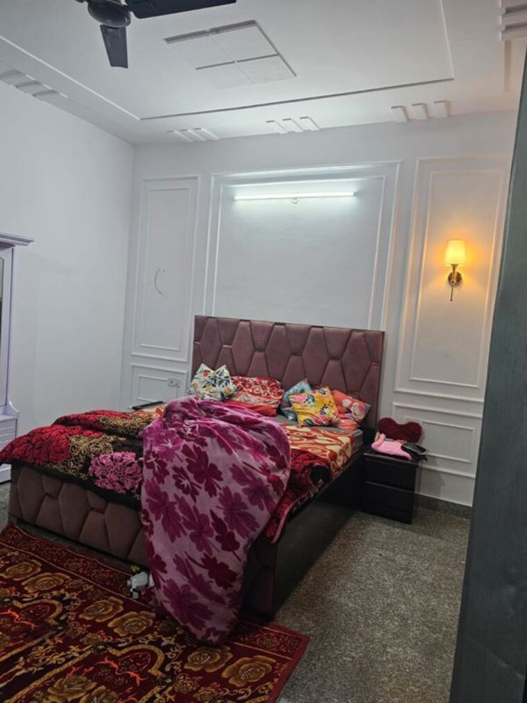 Bedroom, sector 9a 3 Bedroom 342 Sq.Yd. Builder Floor In Sector 9a Gurgaon 10614107