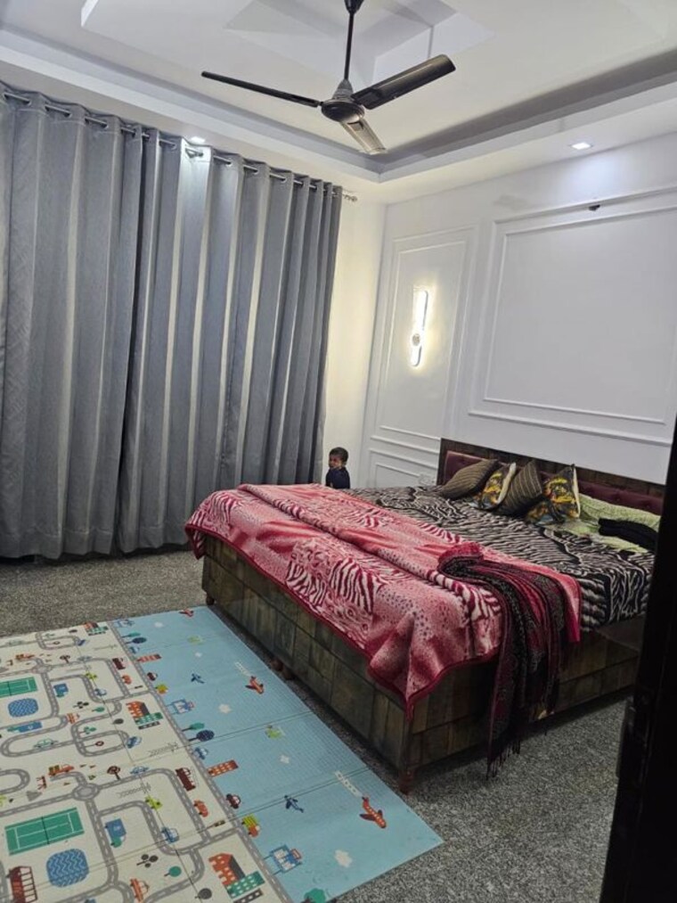 Bedroom, sector 9a 3 Bedroom 342 Sq.Yd. Builder Floor In Sector 9a Gurgaon 10614107