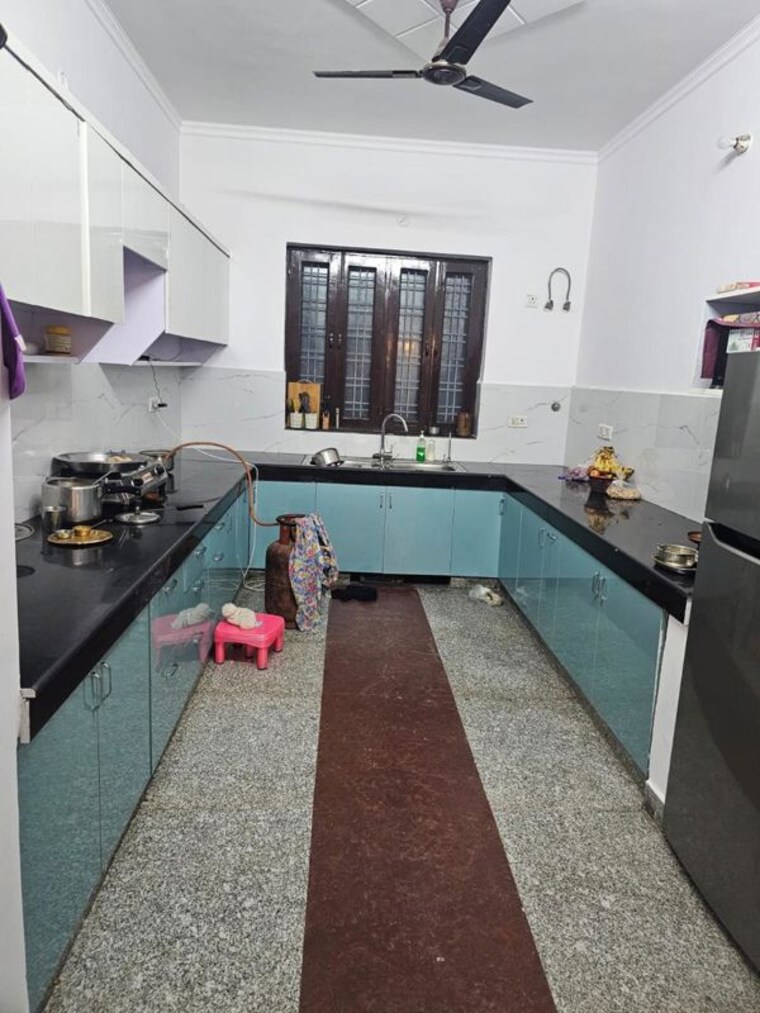 Kitchen, sector 9a 3 Bedroom 342 Sq.Yd. Builder Floor In Sector 9a Gurgaon 10614107