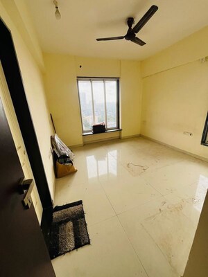 Room in 2 BHK Apartment at Karmvir Avant Sky Villa, Goregaon East – for Rent