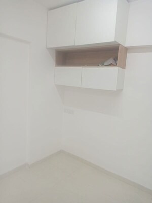 Bedroom in 2 BHK Apartment at Chembur – for Rent