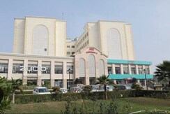 Office Space For Rent in JMD Suburbio
