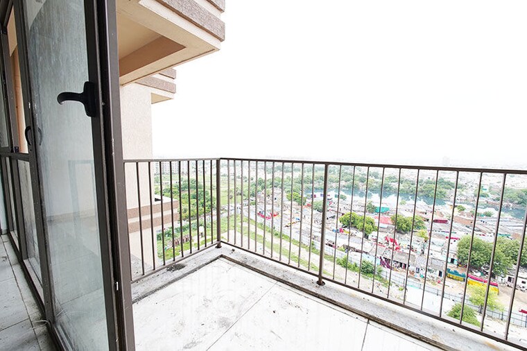Balcony, new maninagar 3 Bedroom 226 Sq.Yd. Independent House In New Maninagar Ahmedabad 10614188