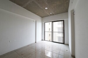 Room in 3 BHK Independent House at New Maninagar – for Sale