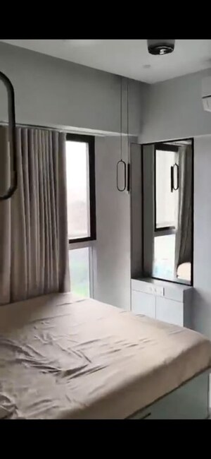 Room in 2 BHK Apartment at Level The Residences, Andheri West – for Rent
