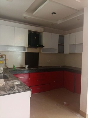 Kitchen in 4 BHK Apartment at Bhawna Apartment, Sector 43 – for Rent