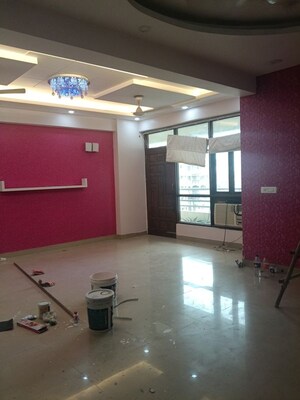 Living Room in 4 BHK Apartment at Bhawna Apartment, Sector 43 – for Rent