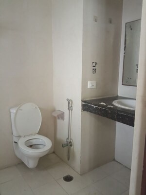 Bathroom in 4 BHK Apartment at Bhawna Apartment, Sector 43 – for Rent