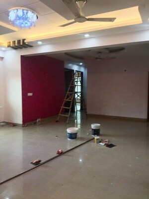 Furnished Amenities in 4 BHK Apartment at Bhawna Apartment, Sector 43 – for Rent