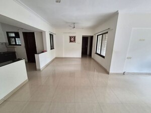 Room in 3 BHK Apartment at Brahma Suncity Platinum, Wadgaon Sheri – for Rent