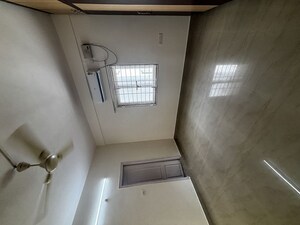 Room in 2 BHK Apartment at Srinija Gayatri Hills, Gachibowli – for Sale