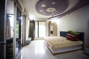 Bedroom in 4 BHK Independent House at Vastral – for Sale