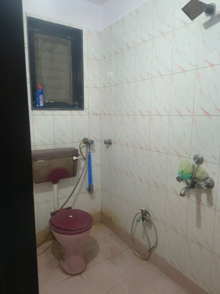 Bathroom, shiv-srushti-apartments 2 Bedroom 600 Sq.Ft. Apartment In Kurla East Mumbai 10614237