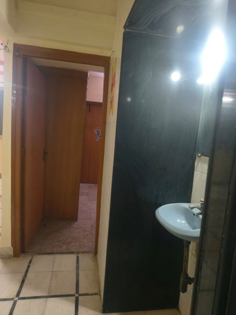 Bathroom, shiv-srushti-apartments 2 Bedroom 600 Sq.Ft. Apartment In Kurla East Mumbai 10614237
