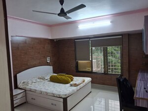 Bedroom in 2 BHK Apartment at Sindhi Society, Chembur – for Rent