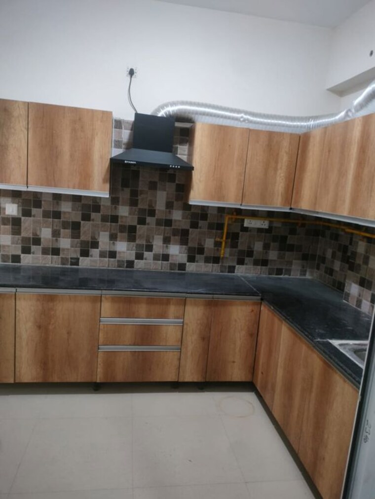 Kitchen, prateek-grand-city 2 Bedroom 970 Sq.Ft. Apartment In Siddharth Vihar Ghaziabad 10614226