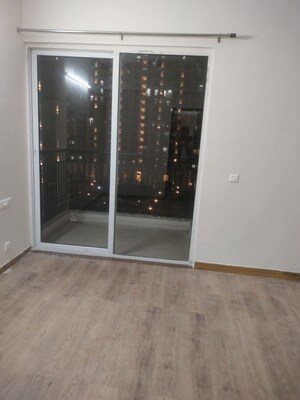 Room in 2 BHK Apartment at Prateek Grand City, Siddharth Vihar – for Sale