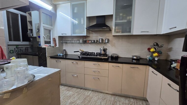 Kitchen, shree-vardhman-victoria 3.5 Bedroom 1950 Sq.Ft. Apartment In Sector 70 Gurgaon 10614232