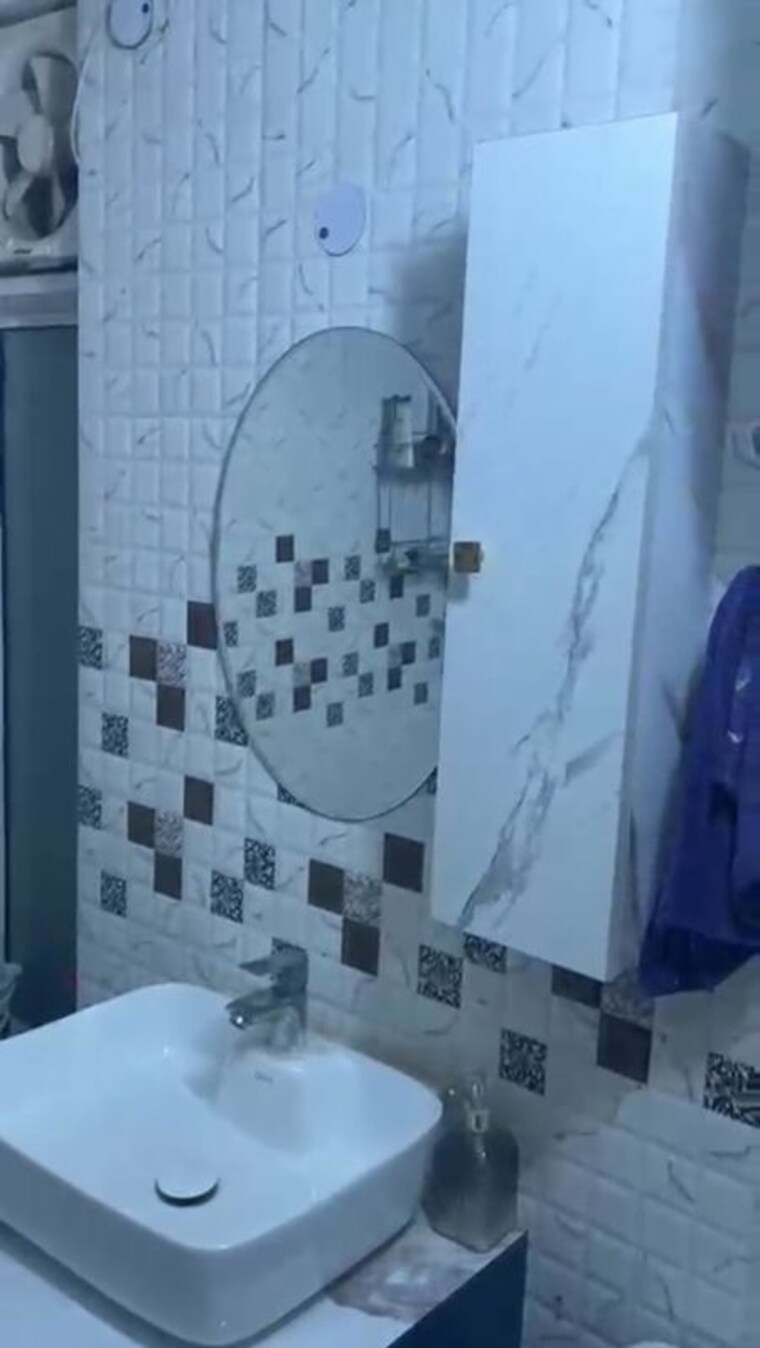 Bathroom, jm-florence 3 Bedroom 1580 Sq.Ft. Apartment In Tech Zone 4 Greater Noida Greater Noida 10614246