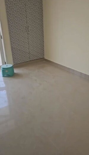 Room in 3 BHK Apartment at JM Florence, Tech Zone 4 Greater Noida – for Sale