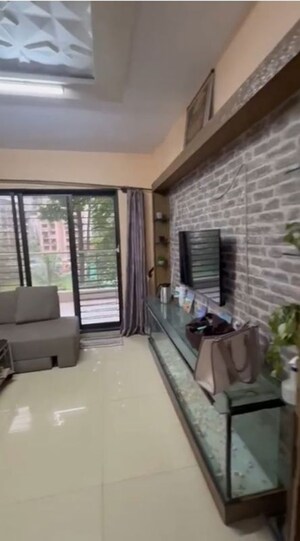 Living Room in 2 BHK Apartment at Sindhi Society, Chembur – for Rent