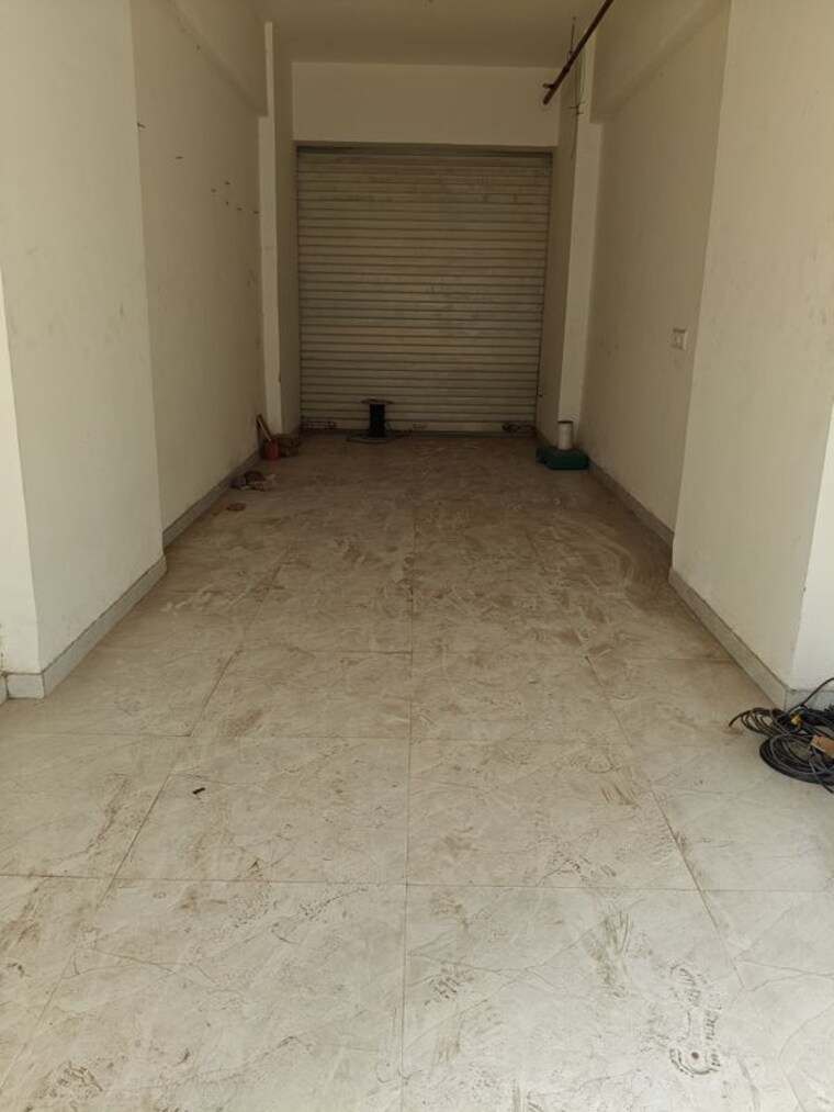 Room, chembur Commercial Shop 210 Sq.Ft. In Chembur Mumbai 10614258