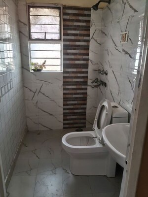 Bathroom in 2.5 BHK Villa at Sector 30 – for Rent
