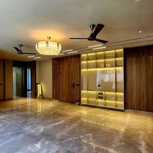 6+ BHK Builder Floor For Sale in Hauz Khas
