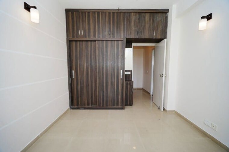 Room, mahagun-mywoods-ii 2.5 Bedroom 1110 Sq.Ft. Apartment In Sector 16c Greater Noida Greater Noida 10614309
