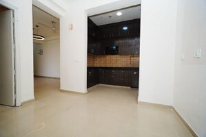 Room in 2.5 BHK Apartment at Mahagun Mywoods II, Sector 16c Greater Noida – for Sale